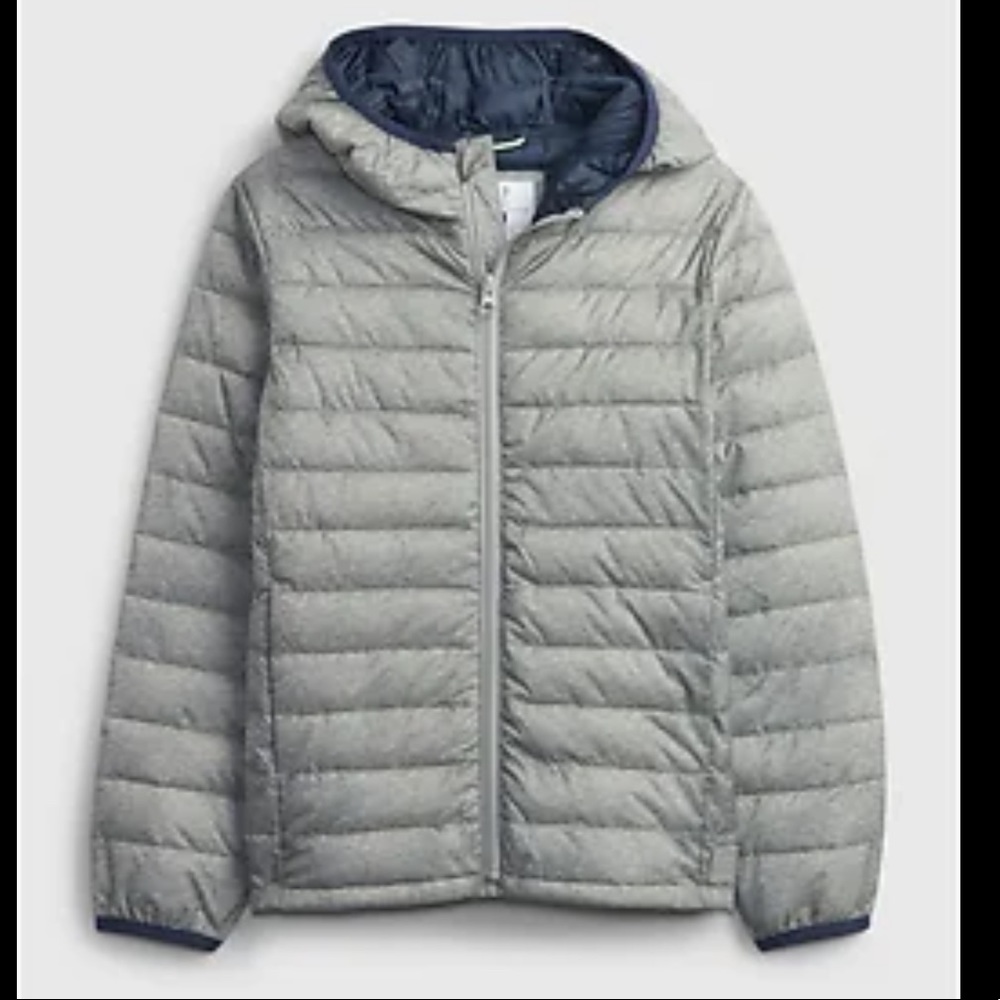Gap puffer jacket with hood